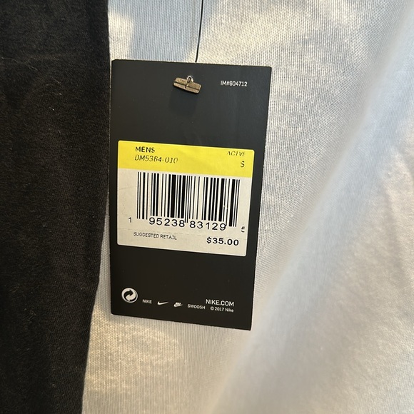 Nike tee shirt! “Unstoppableble Queen” - Picture 4 of 5